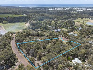 18 Baume Lane, Quindalup WA 6281