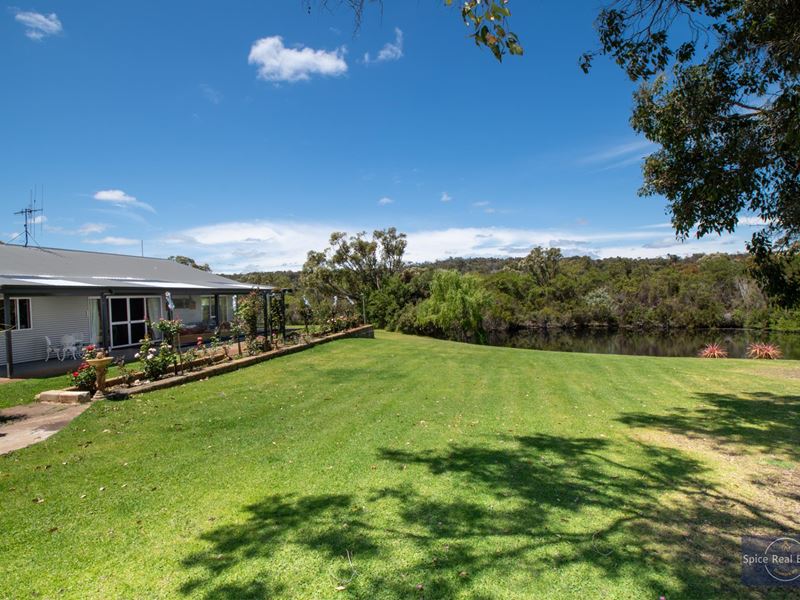 180 Woodward Heights, Hay WA 6333