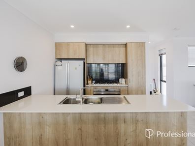 6 Proclaim Avenue, Ellenbrook WA 6069