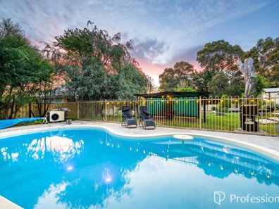 16 Narla Retreat, Stoneville WA 6081