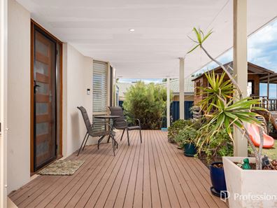6 Onedin Court, Wandina WA 6530