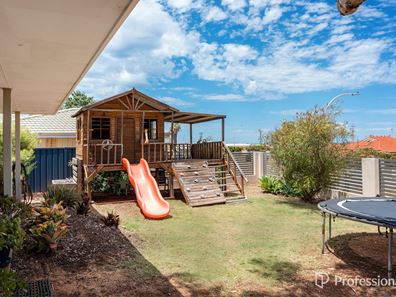 6 Onedin Court, Wandina WA 6530