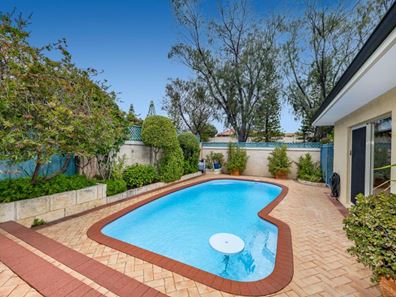 5 Aral Court, Iluka WA 6028
