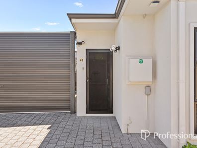 4B Heathcroft Road, Balga WA 6061