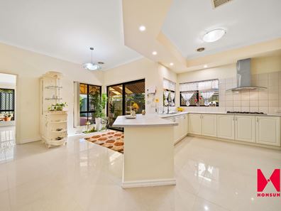 11 Lycett Turn, Southern River WA 6110