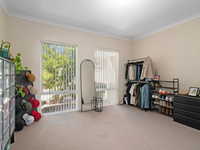 4/7 Leslie Street, Cannington WA 6107