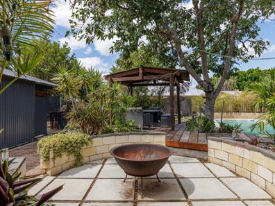 31 Knight Street, Withers WA 6230