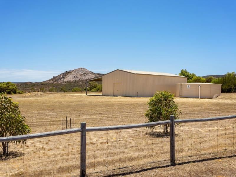 201 Eliza Shaw Drive, White Peak WA 6532