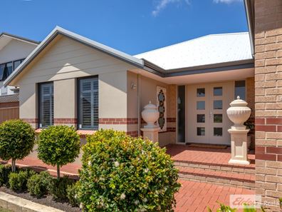 8 Grandis Way, Yakamia WA 6330