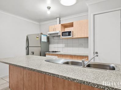 3/2 Hogarth Street, Cannington WA 6107