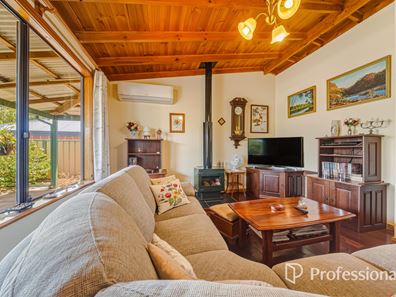 12 Teesdale Street, Yarloop WA 6218