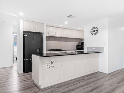 31 Salhouse Road, Aveley WA 6069