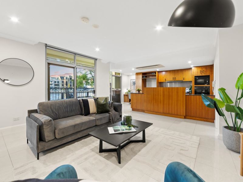 25/20 Royal Street, East Perth