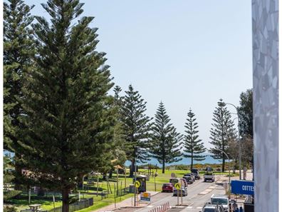 1/110 Marine Parade, Cottesloe WA 6011