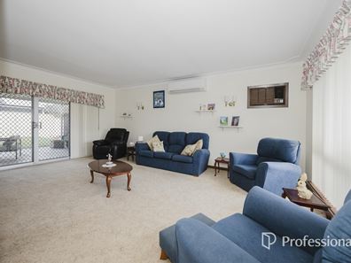 38 Parin Road, Marangaroo WA 6064