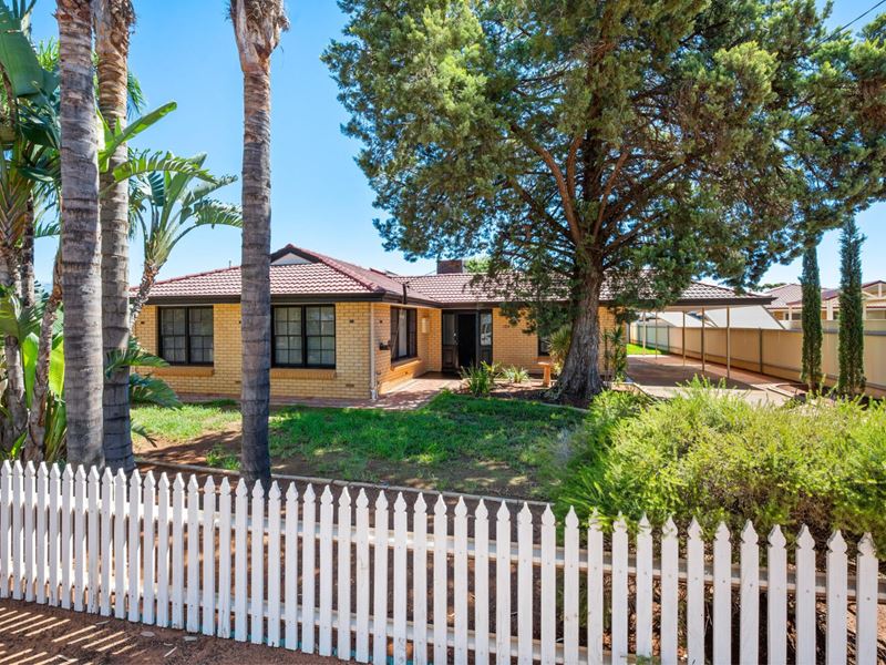 124 Campbell Street, West Lamington WA 6430