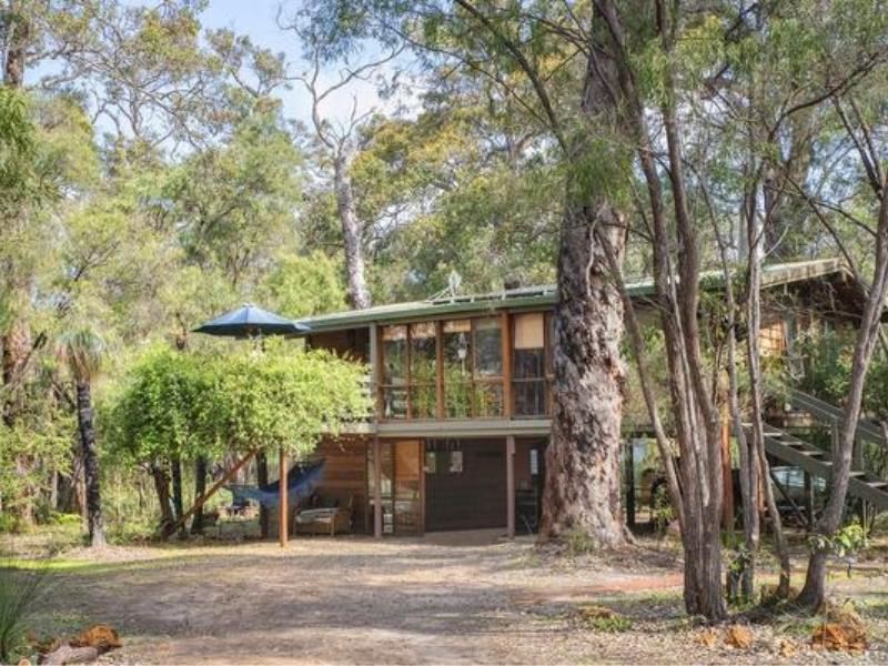 6 Scott River Close, Molloy Island