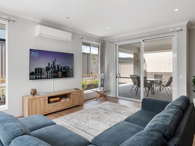 39 Ainsworth Crescent, Mandogalup WA 6167