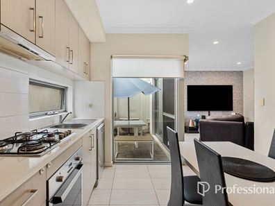 3/30 Wroxton Street, Midland WA 6056