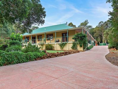 6 Sewell Street, Bedfordale WA 6112