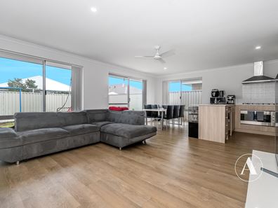 16 Palmerston Loop, Hilbert WA 6112