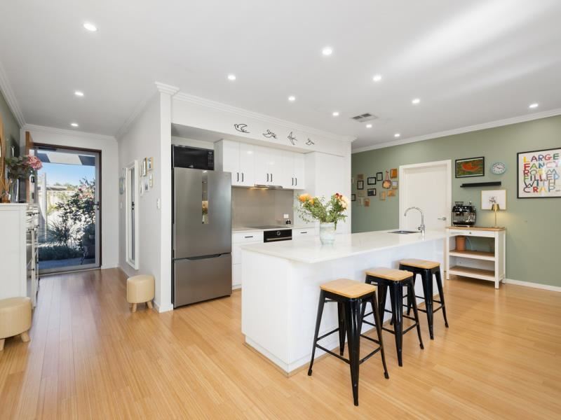 16A Devon Way, Lynwood WA 6147