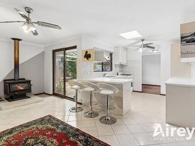 82 Grove Road, Lesmurdie WA 6076