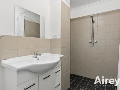 82 Grove Road, Lesmurdie WA 6076