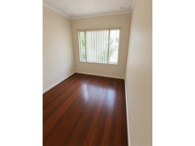 9 Kenton Way, Calista WA 6167