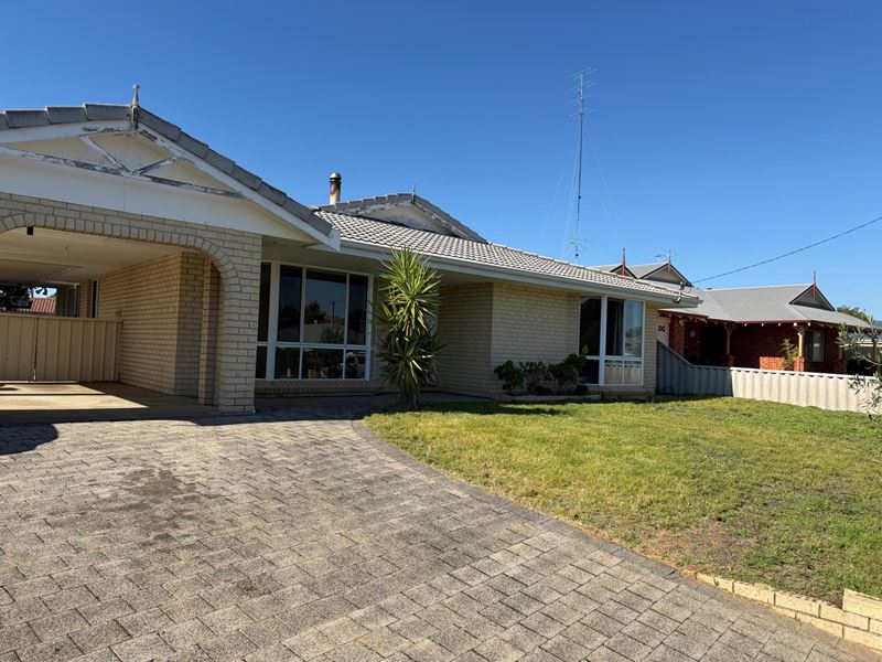 5 Brand Avenue, Usher