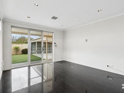 14 Fareham Crescent, Wellard WA 6170