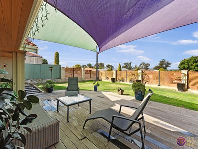 43 Explorer Drive, Thornlie WA 6108