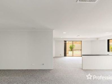 120 The Avenue, Warnbro WA 6169