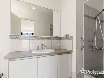 120 The Avenue, Warnbro WA 6169