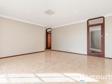 33 Parmelia Way, Craigie WA 6025