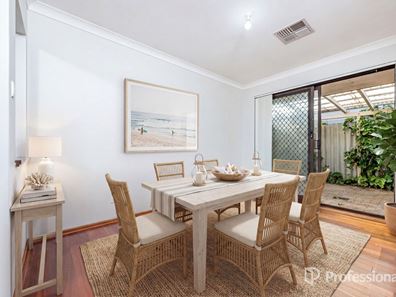 52 Macquarie Avenue, Padbury WA 6025