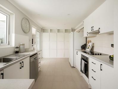 63 David Crescent, Hillarys WA 6025
