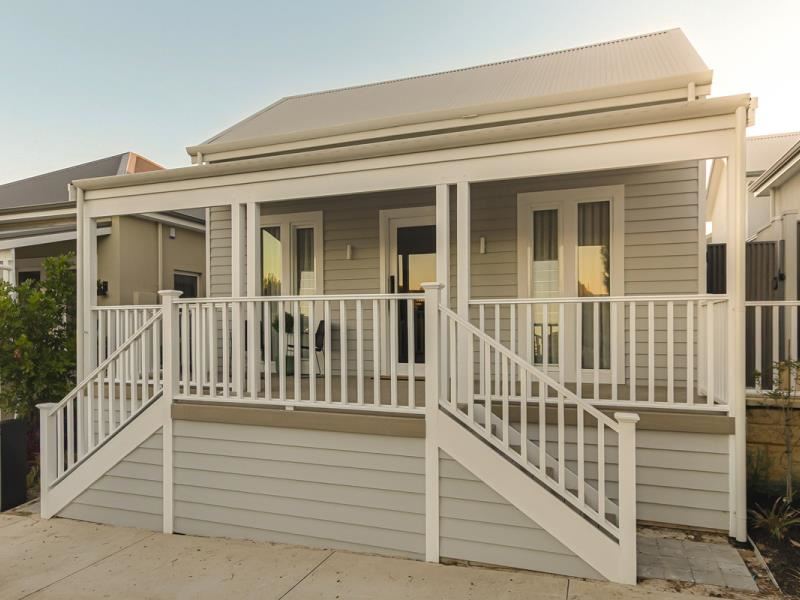 128 Midsummer Avenue, Jindalee WA 6036