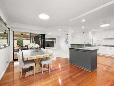 7 Cormack Road, Alfred Cove WA 6154