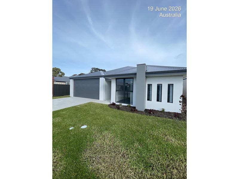 7 Trial Wynd, Dudley Park WA 6210