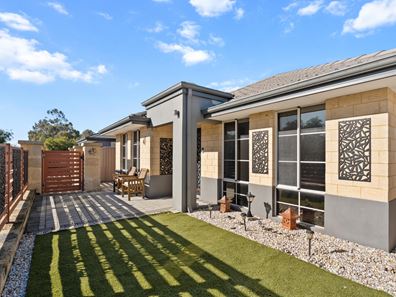 18 Breton Bend, Baldivis WA 6171