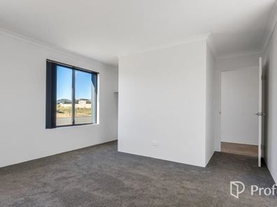 6 Poseidon Way, Glenfield WA 6532