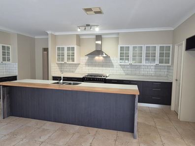 24 Frederick Way, Wannanup WA 6210