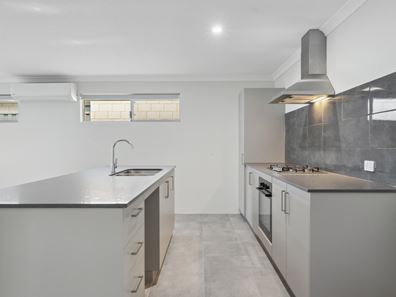 12 Gambier Grove, Eglinton WA 6034