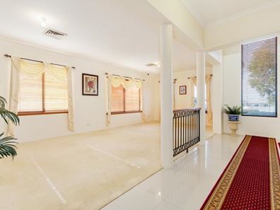 28 Roxburgh Circle, Kinross WA 6028