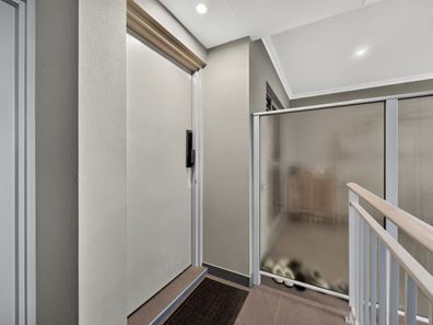 8/180 Surrey Road, Rivervale WA 6103