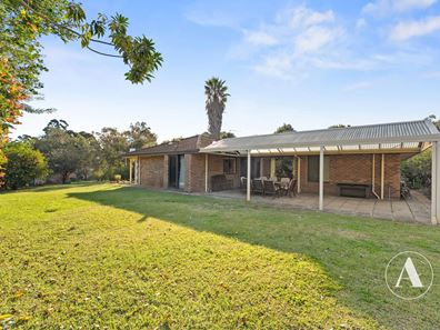 5 Britton Place, Wandi WA 6167
