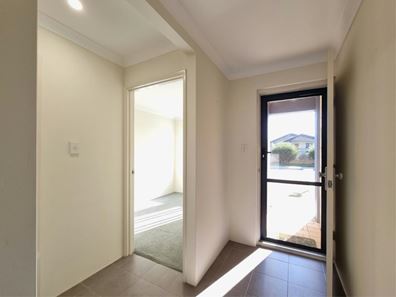 37 Holmes Street, Southern River WA 6110