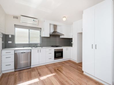 10/4 Gadsdon Street, Cottesloe WA 6011