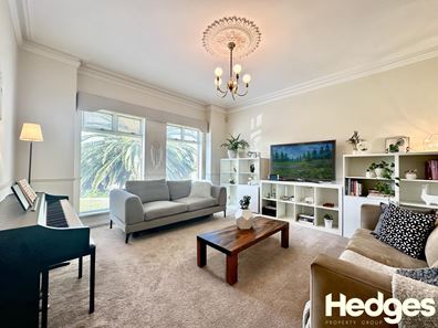 53 Warringah Close, Kallaroo WA 6025